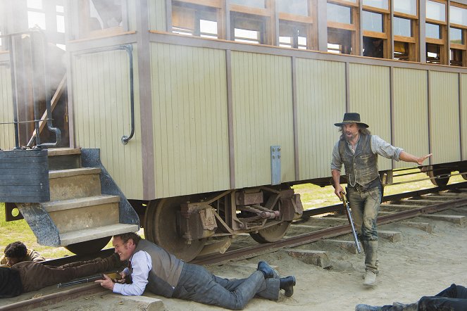 Hell on Wheels - Two Trains - Photos