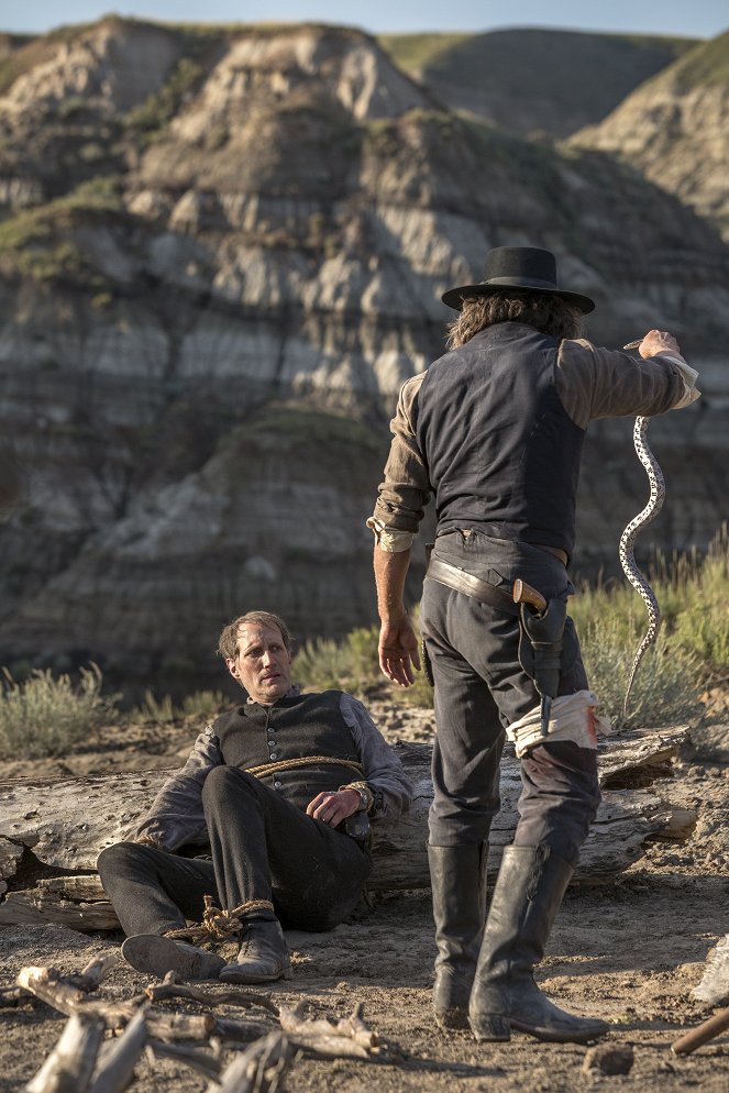 Hell on Wheels - Season 5 - Two Soldiers - Photos