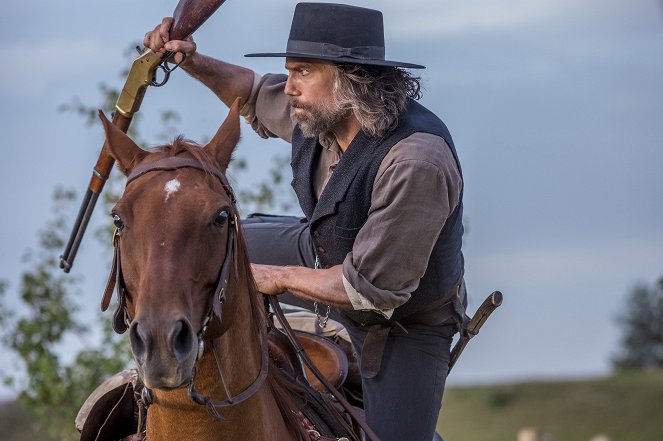Hell on Wheels - Season 5 - Two Soldiers - Photos