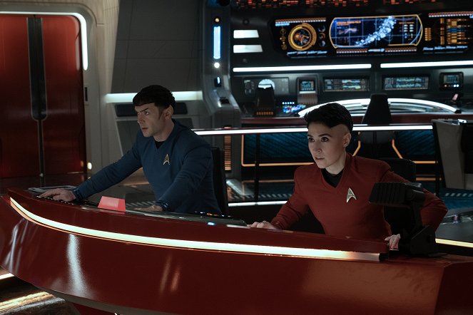 Star Trek: Különös új világok - Lótuszevők között - Filmfotók - Ethan Peck, Melissa Navia