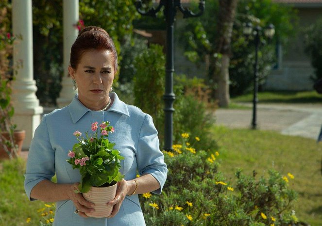 Bir Zamanlar Çukurova - Episode 14 - De la película