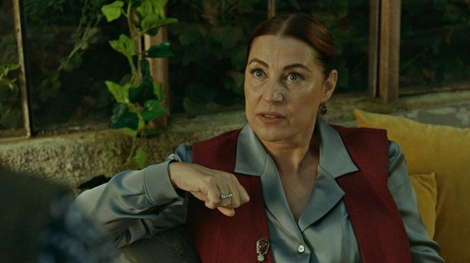 Bir Zamanlar Çukurova - Episode 11 - Kuvat elokuvasta - Vahide Perçin
