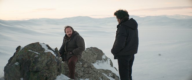 Kuru Otlar Üstüne - De la película