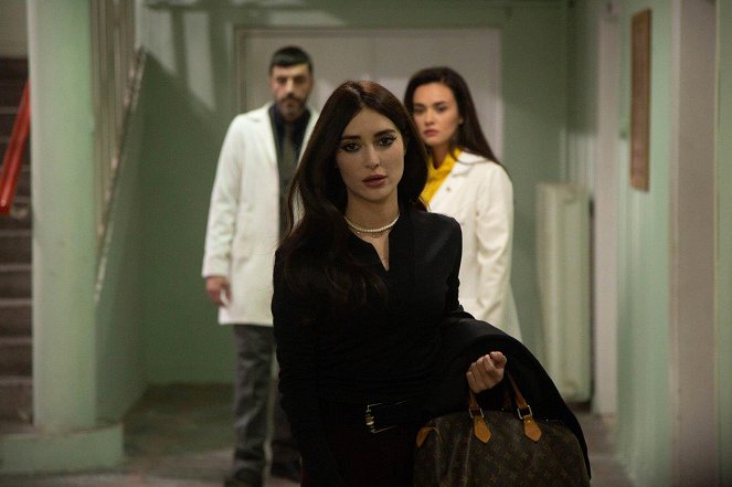 Bir Zamanlar Çukurova - Episode 22 - Z filmu - Melike İpek Yalova
