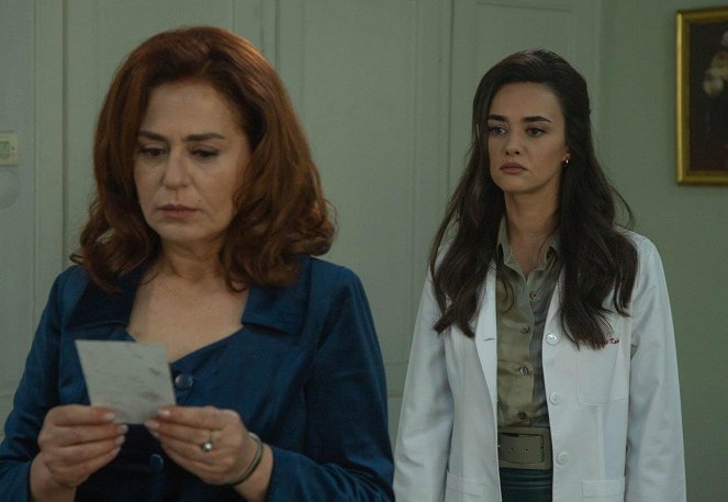 Bir Zamanlar Çukurova - Episode 28 - Kuvat elokuvasta - Hande Soral