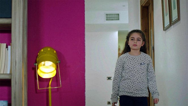 Adı Efsane - Episode 4 - De la película - Leya Kırşan