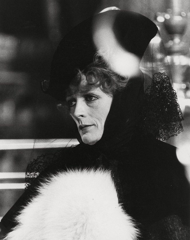 Travels with My Aunt - Photos - Maggie Smith