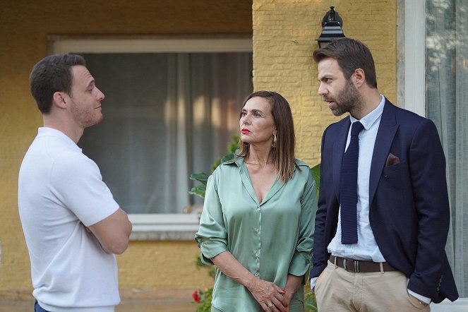 Ya Çok Seversen - Episode 3 - Photos - Kerem Bürsin