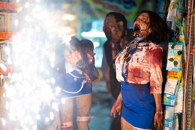 Zom 100: Bakancslista zombiapokalipszis idejére - Filmfotók