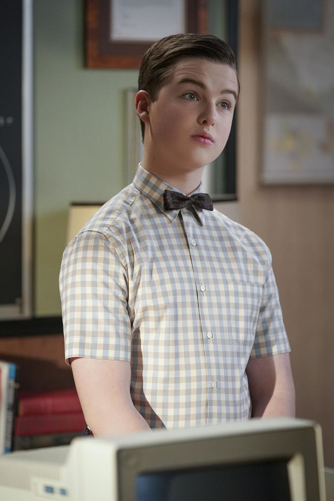 Young Sheldon - Little Green Men and a Fella's Marriage Proposal - Van film - Iain Armitage