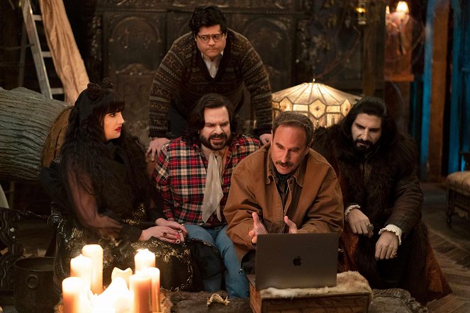 What We Do in the Shadows - Go Flip Yourself - Do filme