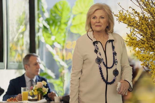 And Just Like That... - Season 2 - Alive! - Photos - Candice Bergen
