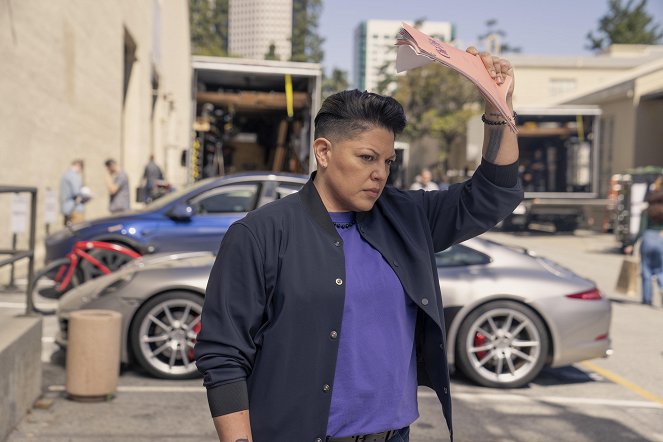 And Just Like That... - Season 2 - Chapter Three - Photos - Sara Ramirez