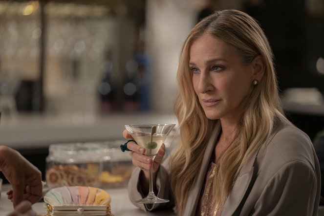 And Just Like That... - Season 2 - The Real Deal - Photos - Sarah Jessica Parker