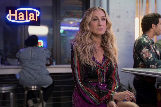 And Just Like That... - Season 2 - Met Cute - Photos - Sarah Jessica Parker