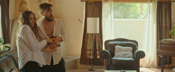 Podrabiani zakochani - Z filmu - Shailene Woodley, Jack Whitehall