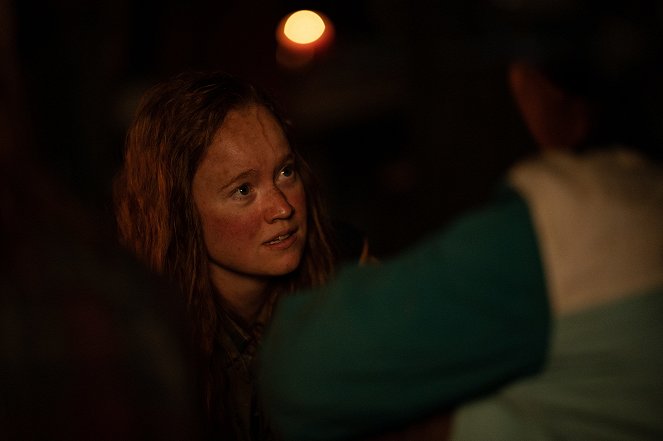 Yellowjackets - Old Wounds - Photos - Liv Hewson