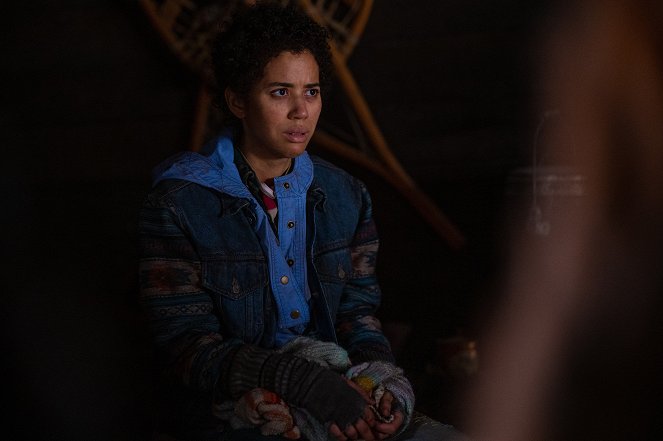 Yellowjackets - Burial - Photos - Jasmin Savoy Brown