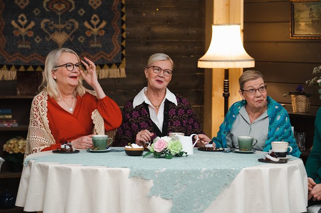 Mestarileipurit - De la película - Miitta Sorvali, Eila Kiilamaa, Irma Nissinen