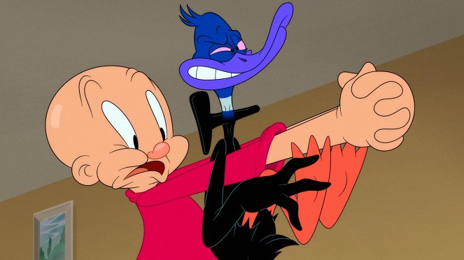 Looney Tunes Cartoons - Fowl Ploy / Sword Loser - De la película