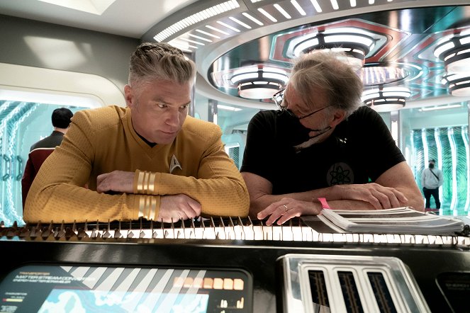 Star Trek: Neznáme svety - Tí starí vedci - Z nakrúcania - Anson Mount, Jonathan Frakes