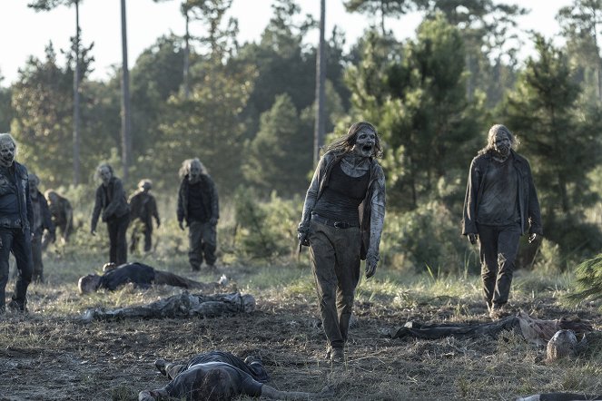 Fear the Walking Dead - Season 8 - All I See Is Red - Photos