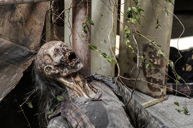 The Walking Dead: Dead City - Who's There? - Do filme