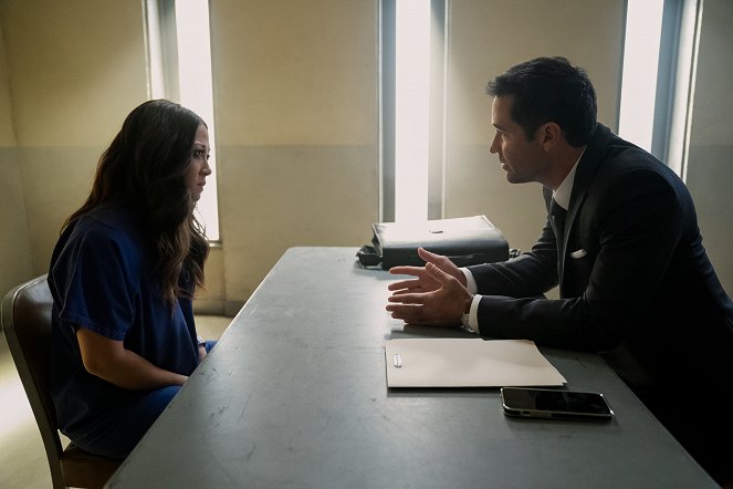 The Lincoln Lawyer - Obligations - Photos