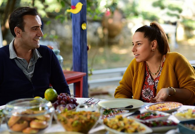 My Sweet Lie - Episode 18 - Photos - Cem Zeynel Kılıç, Aslı İnandık