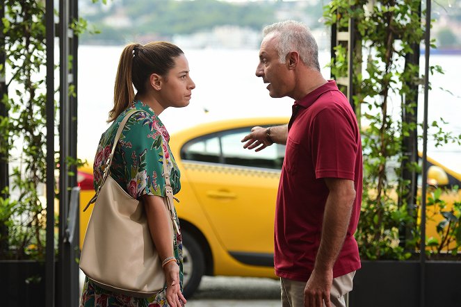 Benim Tatlı Yalanım - Episode 6 - Filmfotos - Aslı İnandık, Ahmet Saraçoğlu