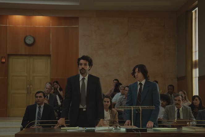 The Crowded Room - Judgment - Van film - Christopher Abbott, Tom Holland
