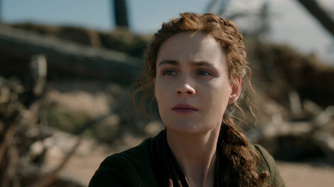 Outlander - Dobrze stracone życie - Z filmu - Sophie Skelton
