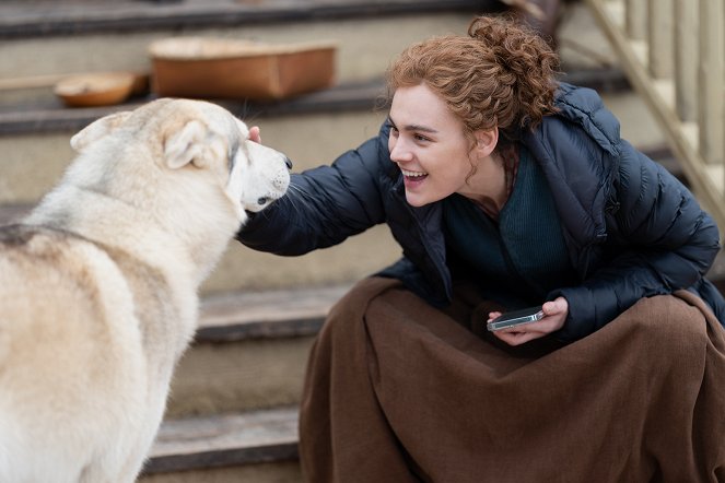 Cizinka - Nejšťastnější místo na světě - Z filmu - Sophie Skelton