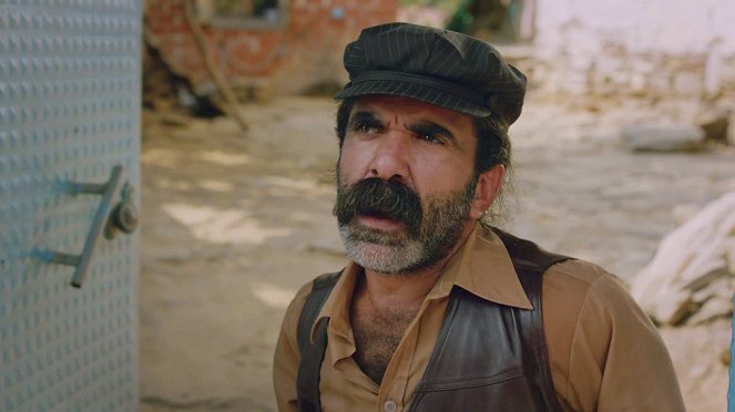 Yeşil Deniz - Benim bu aralaa hapse girmemem ilazım sadıç - Kuvat elokuvasta