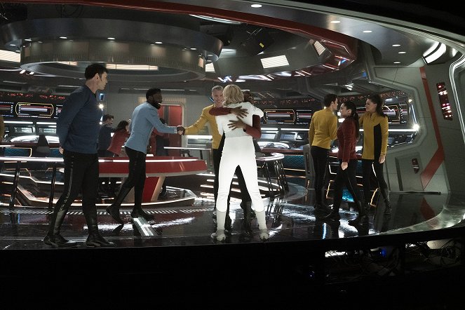 Star Trek: Különös új világok - Season 2 - Subspace Rhapsody - Forgatási fotók - Ethan Peck, Babs Olusanmokun, Anson Mount, Christina Chong, Rebecca Romijn