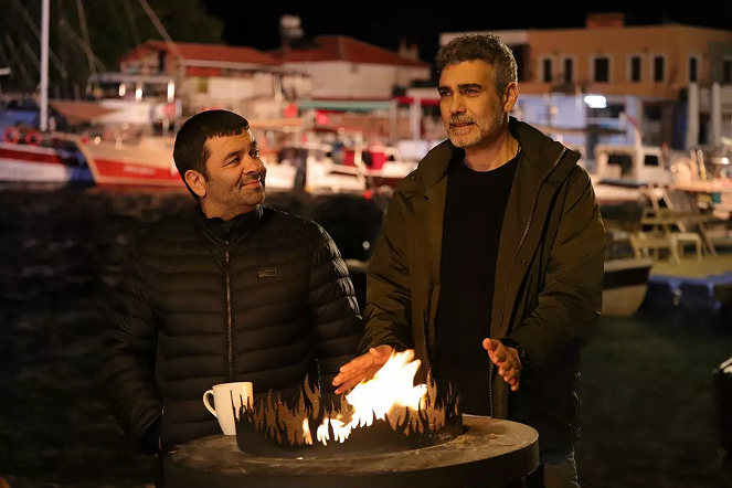 Maviye Sürgün - Episode 7 - Film - Bülent Sakrak, Caner Cindoruk