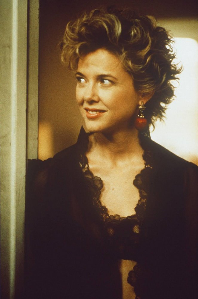 The Grifters - Photos - Annette Bening