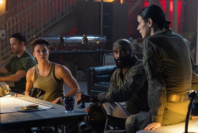 Special Ops: Lioness - Truth Is the Shrewdest Lie - Van film - Jill Wagner, LaMonica Garrett