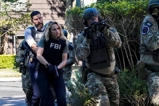 FBI: Special Crime Unit - Season 5 - Flopped Cop - Photos