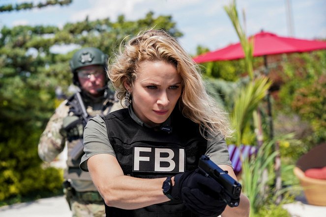 FBI: Special Crime Unit - Season 5 - Flopped Cop - Photos