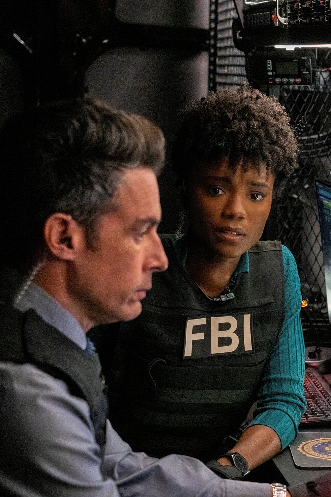 FBI: Special Crime Unit - Season 5 - Double Bind - Photos