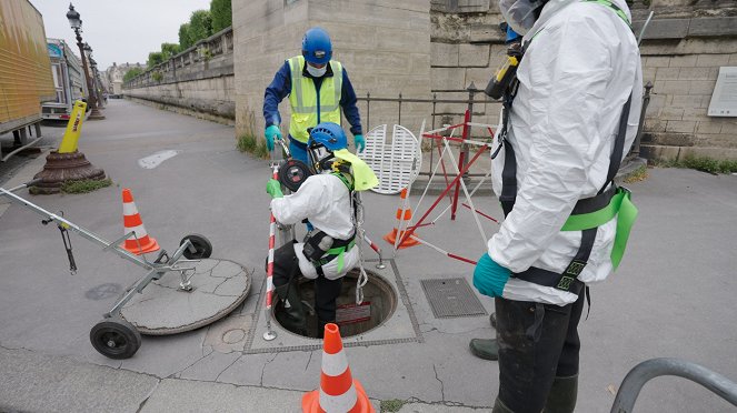 Saving Paris - Photos