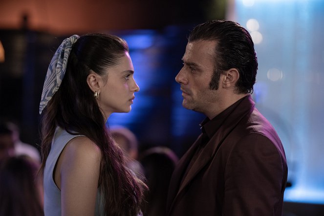 The Tailor - Season 2 - Episode 6 - Photos - Şifanur Gül, Salih Bademci