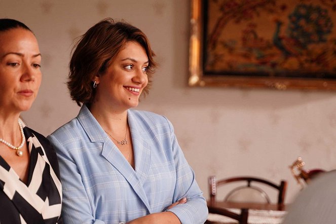 Benim Güzel Ailem - Episode 9 - Photos - Meltem Pamirtan, Aycan Koptur