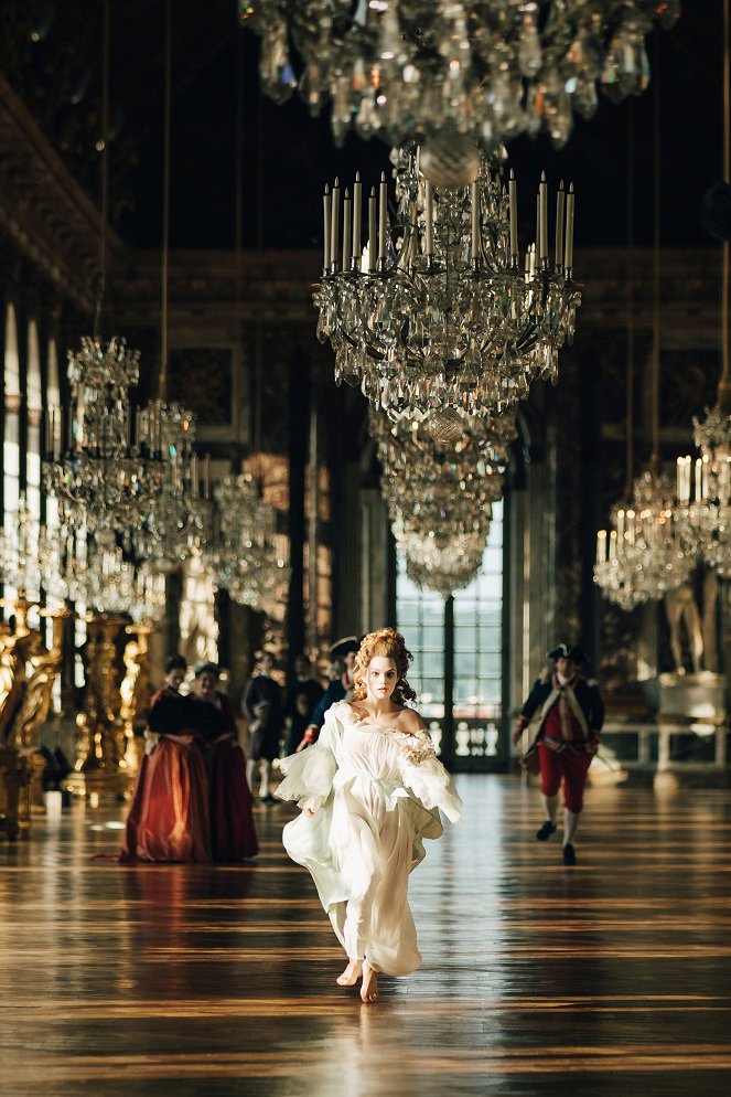 Marie-Antoinette - La Gifle - Kuvat elokuvasta - Emilia Schüle