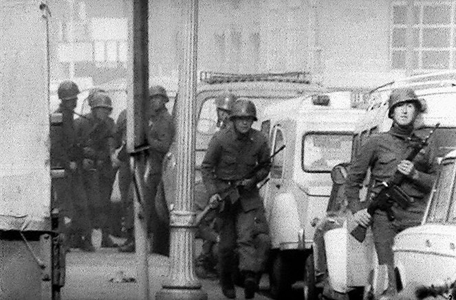 La batalla de Chile: La lucha de un pueblo sin armas - Primera parte: La insurreción de la burguesía - Z filmu