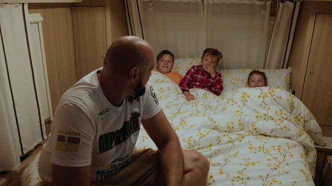 Tyson Fury – Perheen parissa - Kaksimetrinen lapsi - Kuvat elokuvasta