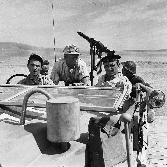 Un taxi para Tobruk - De la película - Charles Aznavour, Hardy Krüger, Lino Ventura