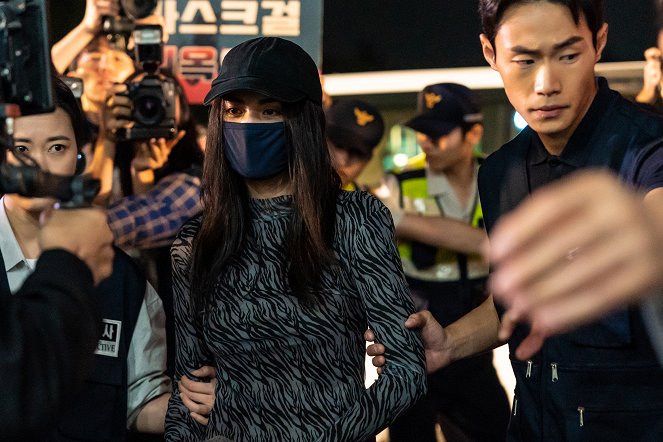 A lány a maszk mögött - 김춘애 - Filmfotók