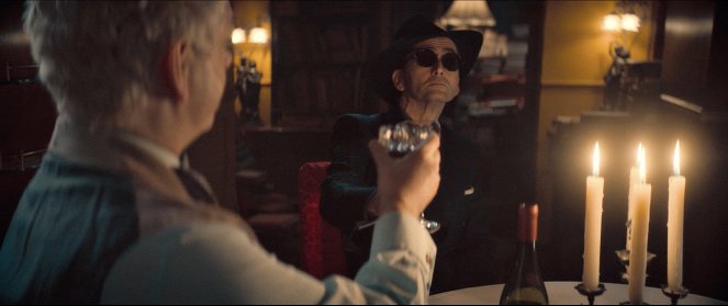 Good Omens - Chapter 4: The Hitchhiker Featuring the Minisode Nazi Zombie Flesheaters - Filmfotos
